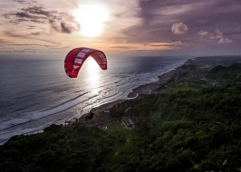 PARAGLIDING BALI