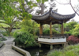 QUEENS GARDENS